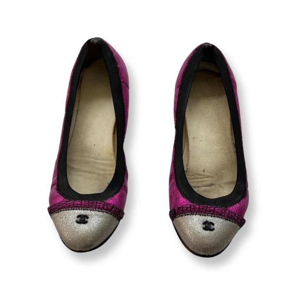 CHANEL Metallic Pink Quilted Ballet Flats with Silver Cap Toe